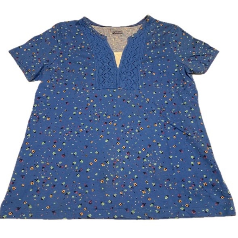Basic Editions Women’s Small Blue T-Shirt With Mini Floral Print Design
